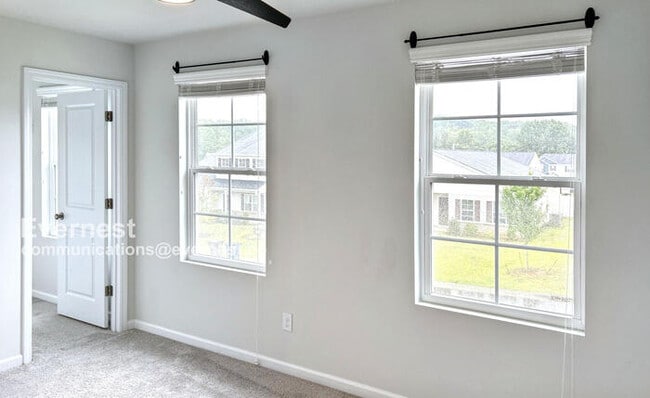 Building Photo - 425 Infinity Cir