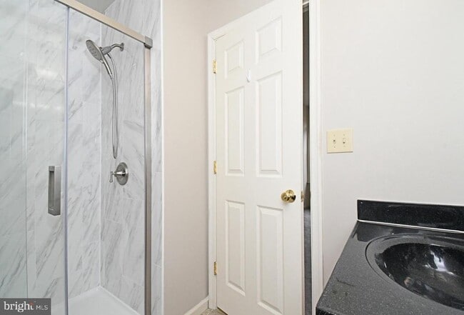 Building Photo - 1031 Balley Dr