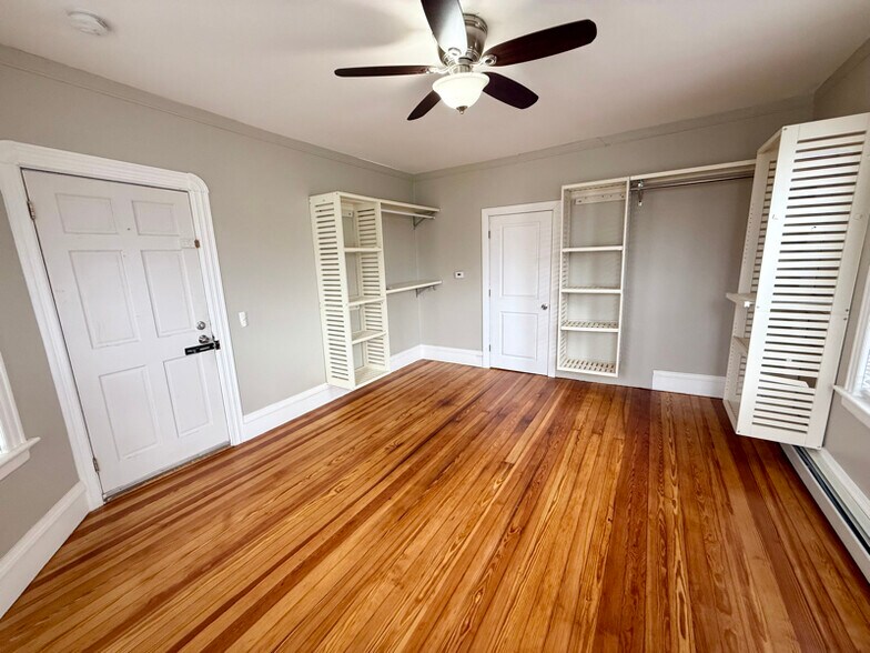 Building Photo - 43 Fruit Hill Ave