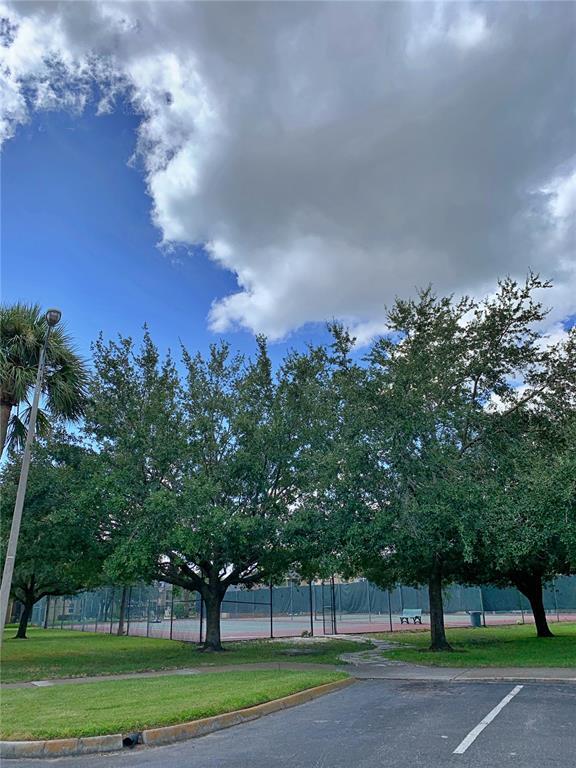 Building Photo - 9800 Turf Way