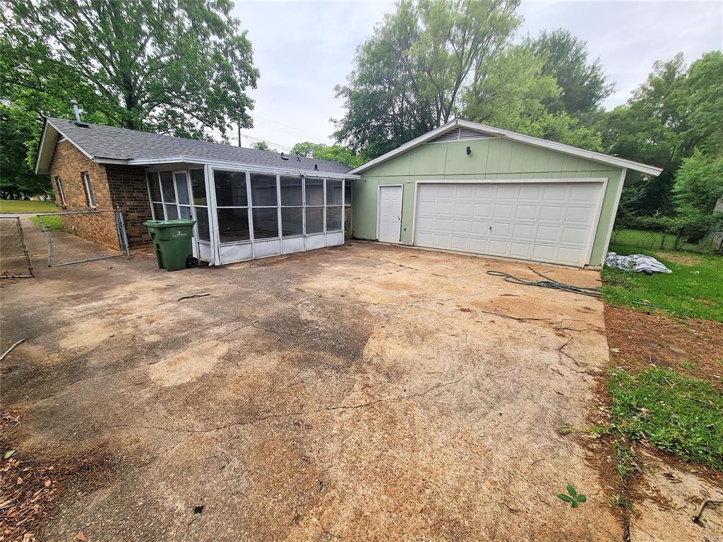 Building Photo - 516 Lawndale Ln