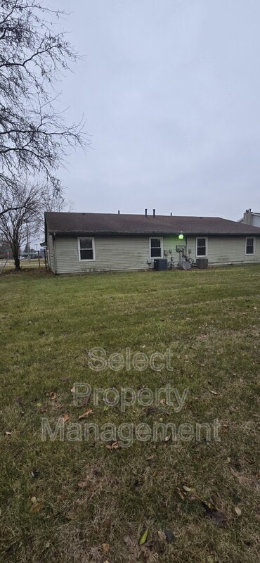 Building Photo - 3519 Shoaff Park River Dr