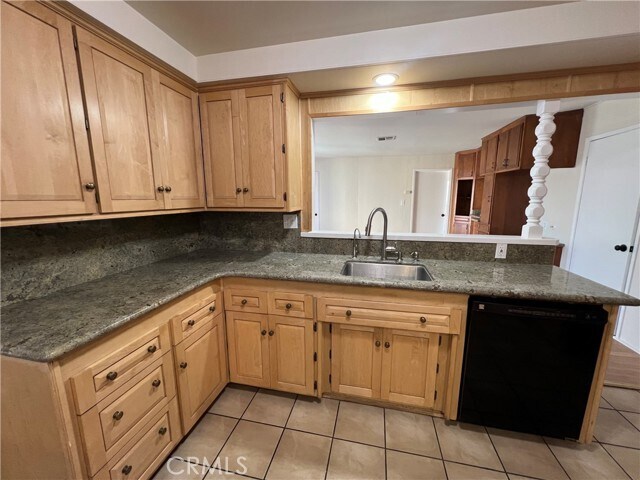 Building Photo - 616 S Archer St