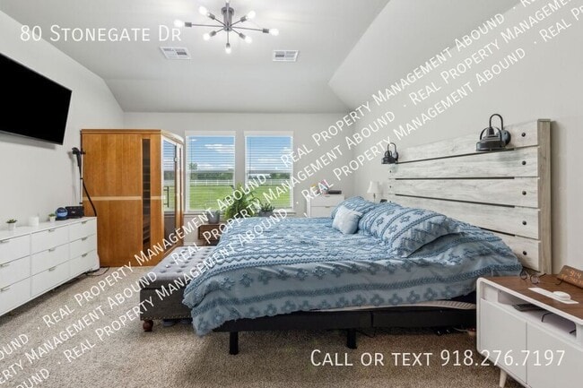 Building Photo - 80 Stonegate Dr