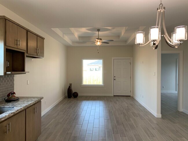 Building Photo - 1409 Los Estribos Dr