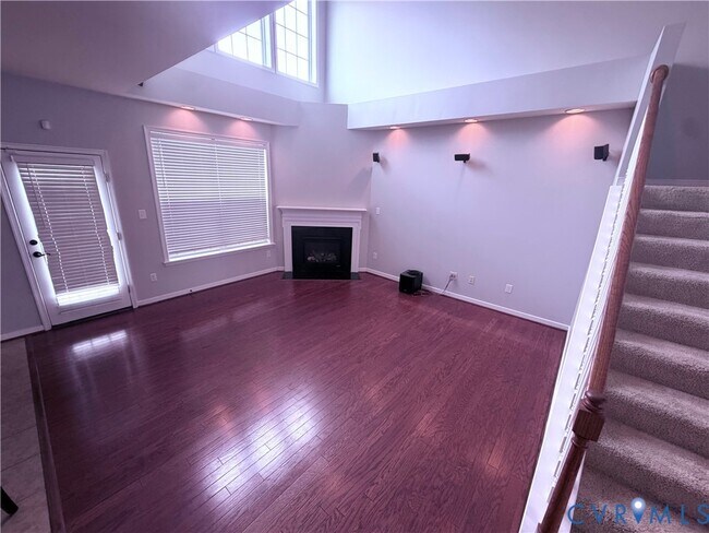 Building Photo - 936 Jamerson Ln