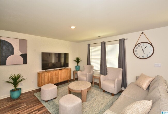 Building Photo - 6558 Creek Cir