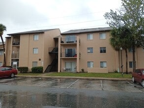 Building Photo - 5214 Via Hacienda Cir