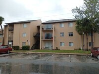 Building Photo - 5214 Via Hacienda Cir