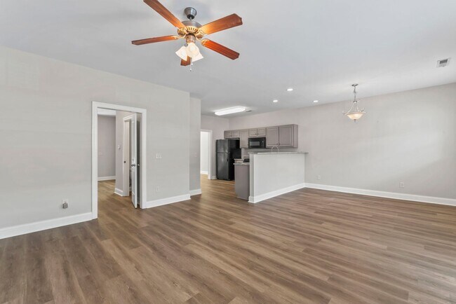 Building Photo - Spacious Townhome in Siegel School Zone – 2 Private Suites & Open Floor Plan!