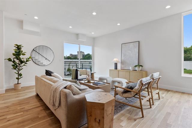 Building Photo - 4330 Dickason Ave