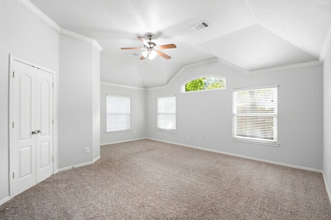 Building Photo - 31710 Midlake Park