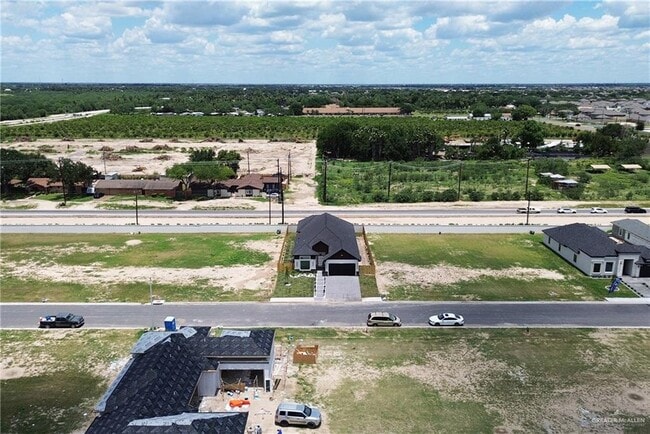 Building Photo - 32 Zimmerius Ave