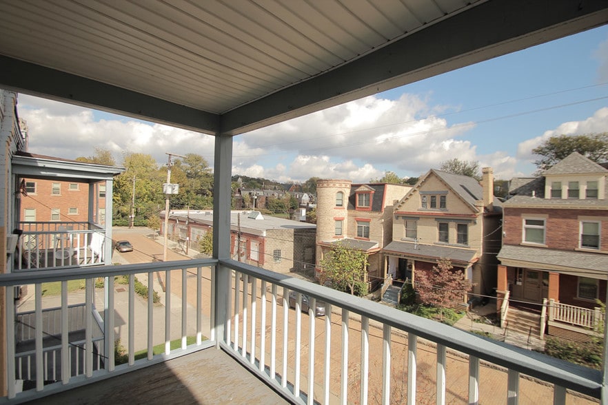 Building Photo - 525 Jeanette St