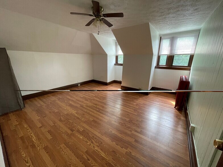 Living room or bedroom 3 - 341 S Aiken Ave