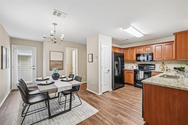 Building Photo - 1808 Enchanted Rock Dr