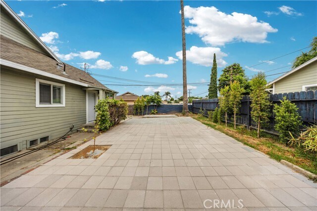 Building Photo - 3501 Del Mar Blvd