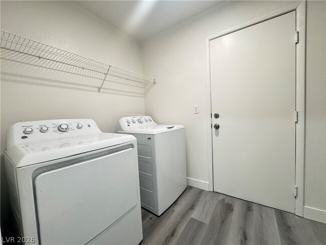 Building Photo - 6339 W Silver Ribbon Ct