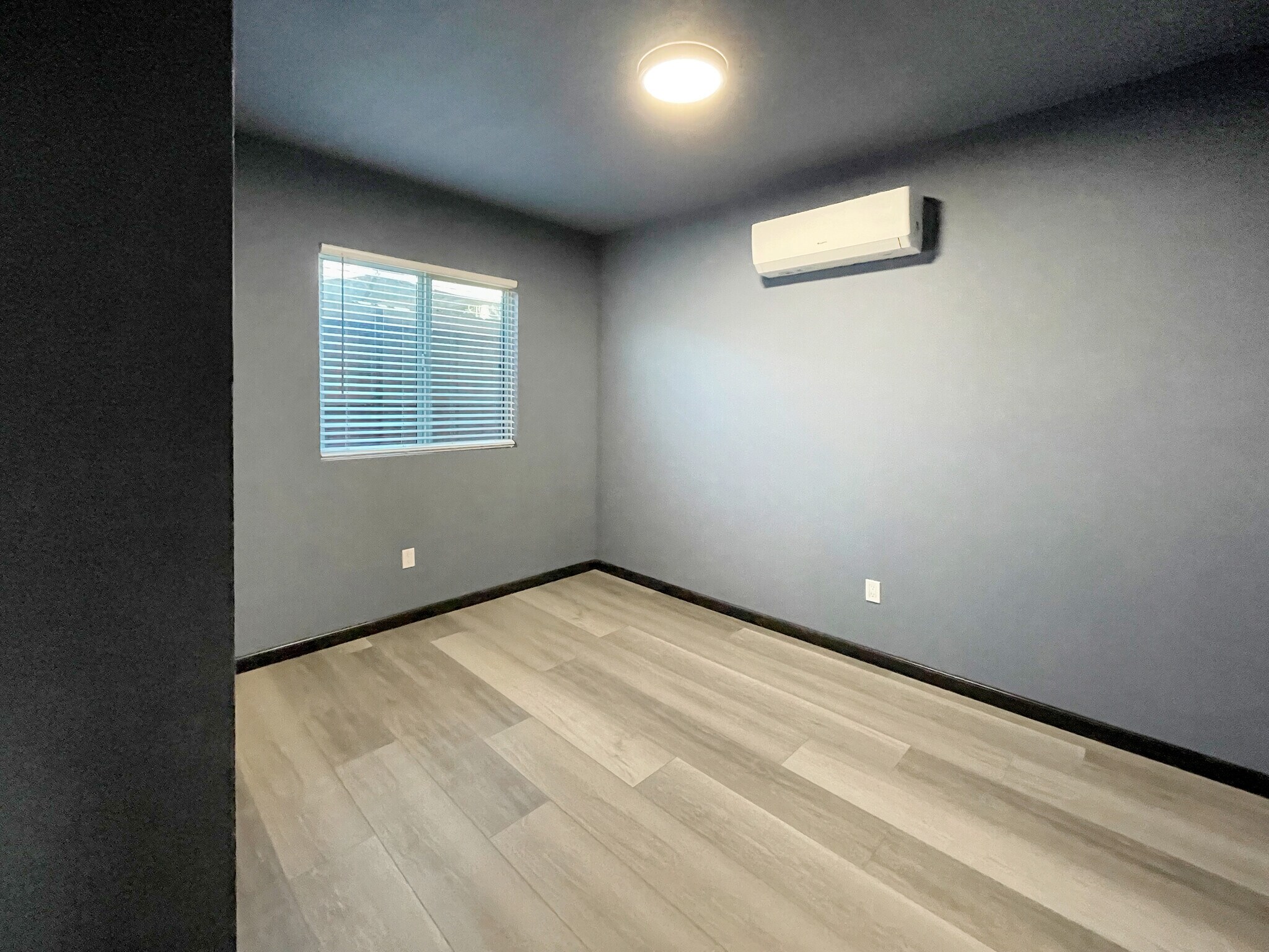 Building Photo - 13548 Glamis St