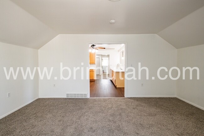 Building Photo - 3738 S 700 E