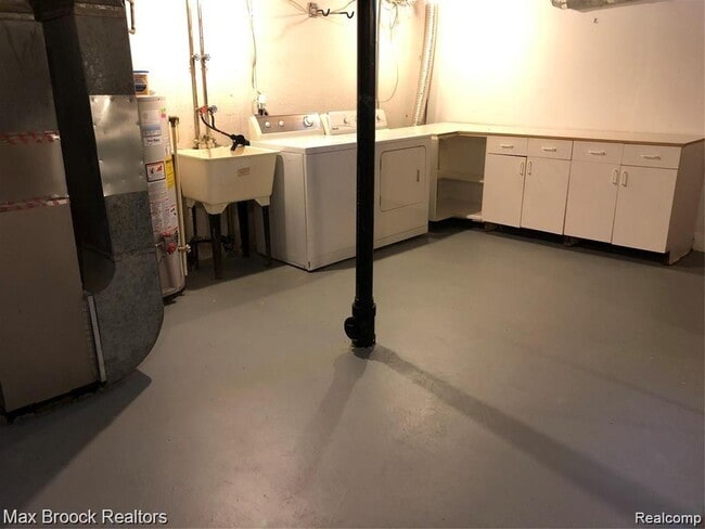 Building Photo - 1653 Wimbledon Dr