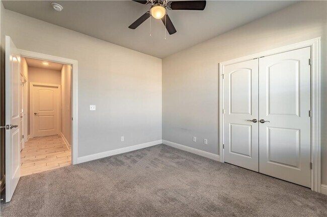 Building Photo - 511 Piper Ln