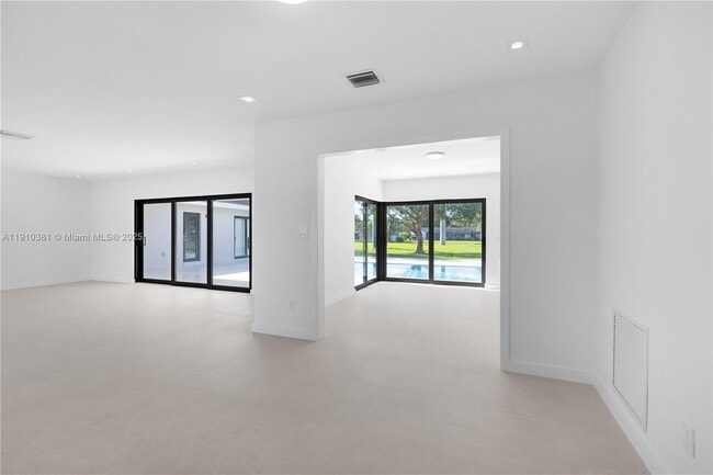 Building Photo - 8000 SW 139th Ter