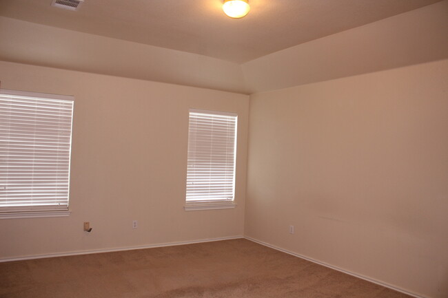 Building Photo - Spacious 4 bedroom in Wildhorse Creek