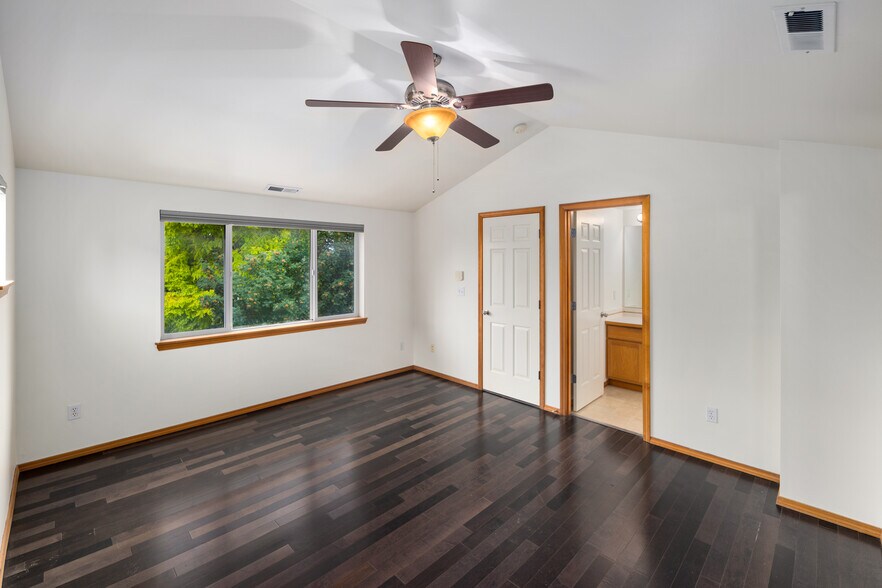 Building Photo - 8823 Delridge Way SW
