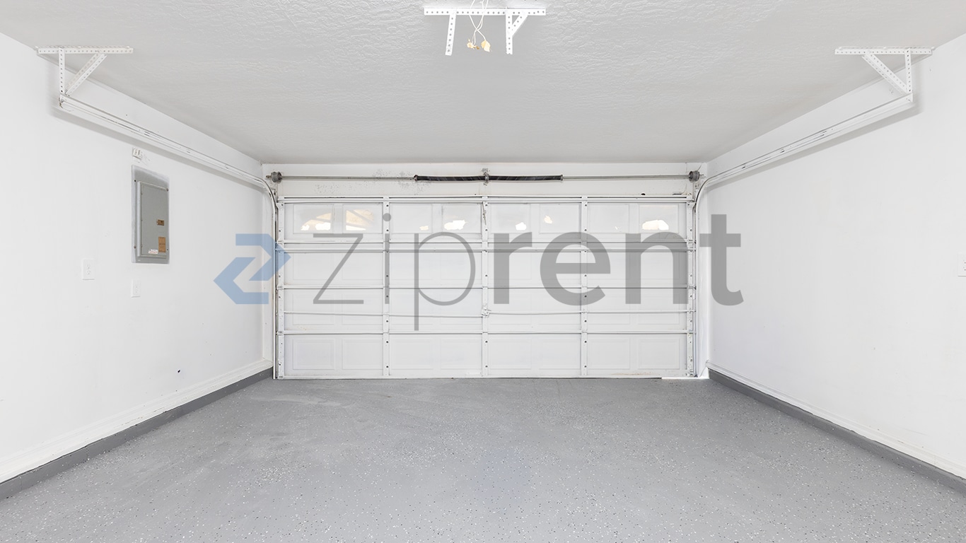 Building Photo - Unit