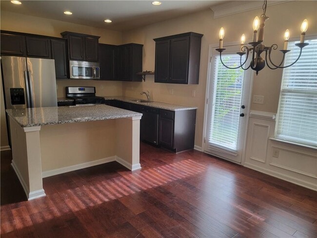 Building Photo - 2707 Morgan Glen Rd NE