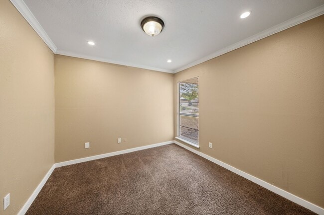 Building Photo - 22831 Millgate Dr