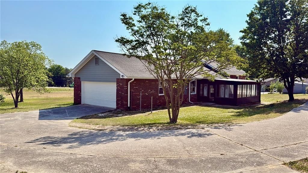 Building Photo - 2360 Gravel Springs Rd