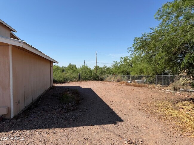 Building Photo - 5825 E Tepee St