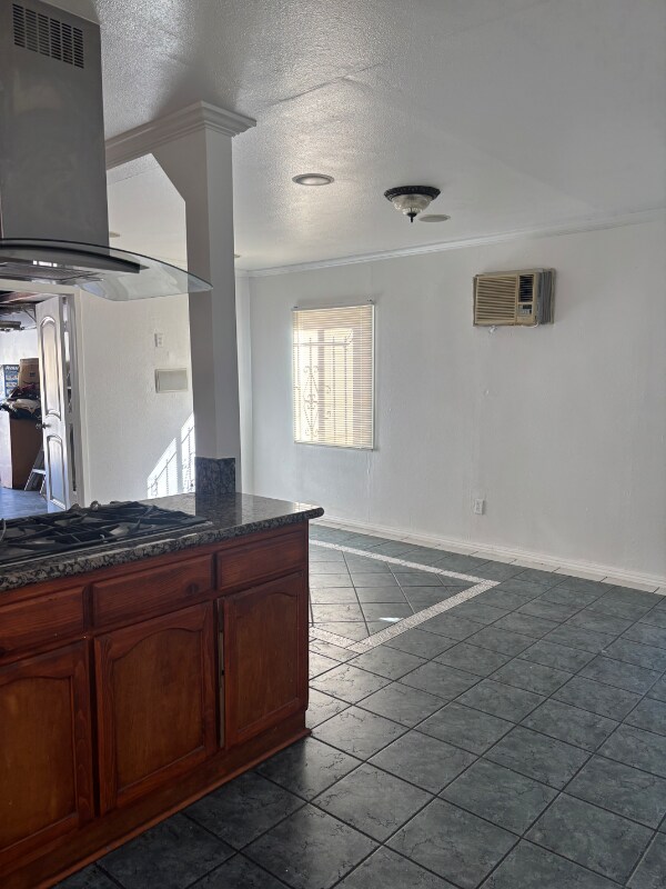 Building Photo - 519 S Bonnie Beach Pl