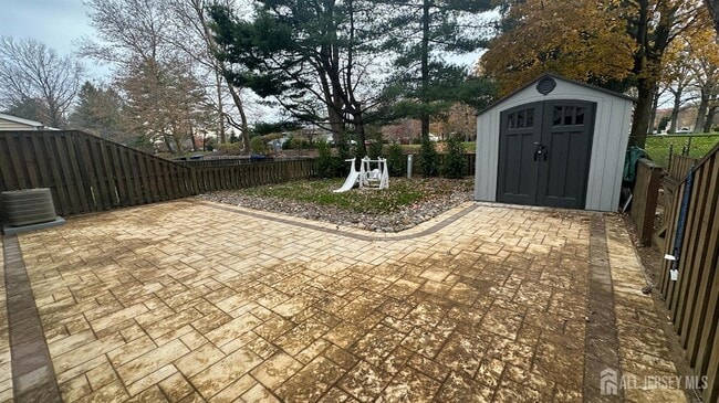 Building Photo - 8 Cosgrove Ct