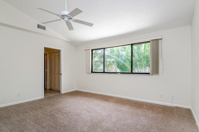 Building Photo - 363 W Camino Real