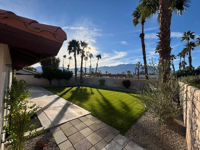 Building Photo - 27131 Shadowcrest Ln