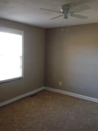 Building Photo - Coming soon! 3 bed house!! Stainless Steel...