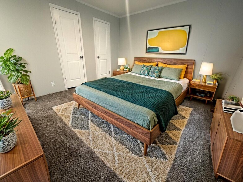 Building Photo - 15353 Dominique Dr