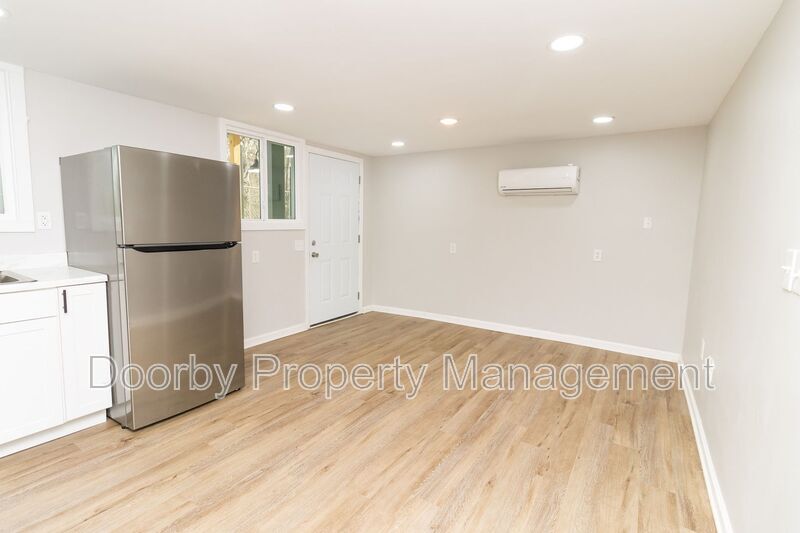 Building Photo - 1714 Portland St