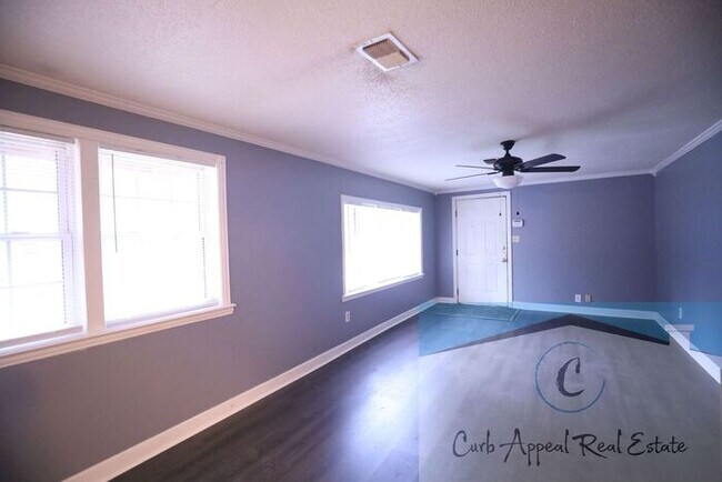 Building Photo - Recently renovated 3 bed, 1 bath house - includes workshop (electricity & bath), storage shed & f...