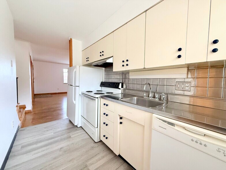 Building Photo - 1783 Ardleigh Rd