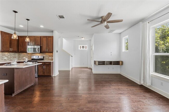 Building Photo - 2605 Witsome Loop