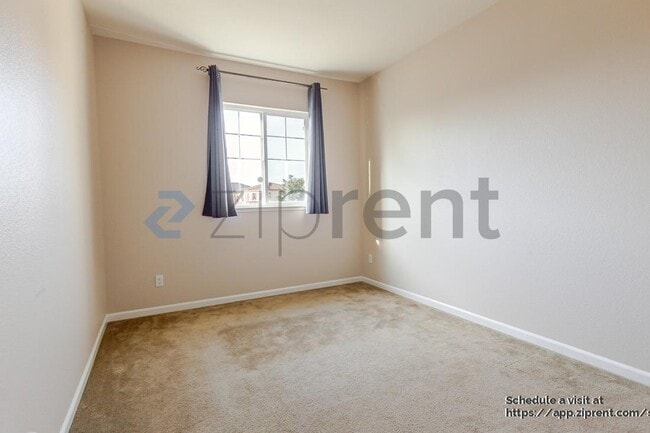 Building Photo - 681 Ringneck Ct