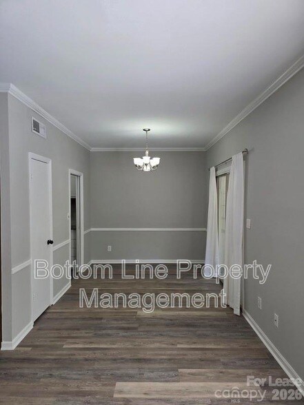 Building Photo - 5949 Quail Hollow Rd