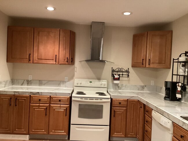 Building Photo - NK01