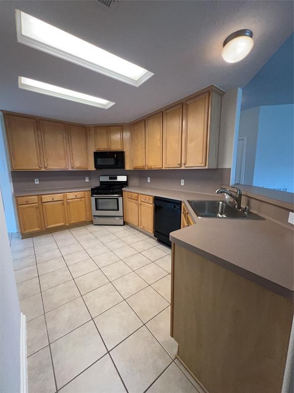 Building Photo - 2430 Floral Ridge Dr