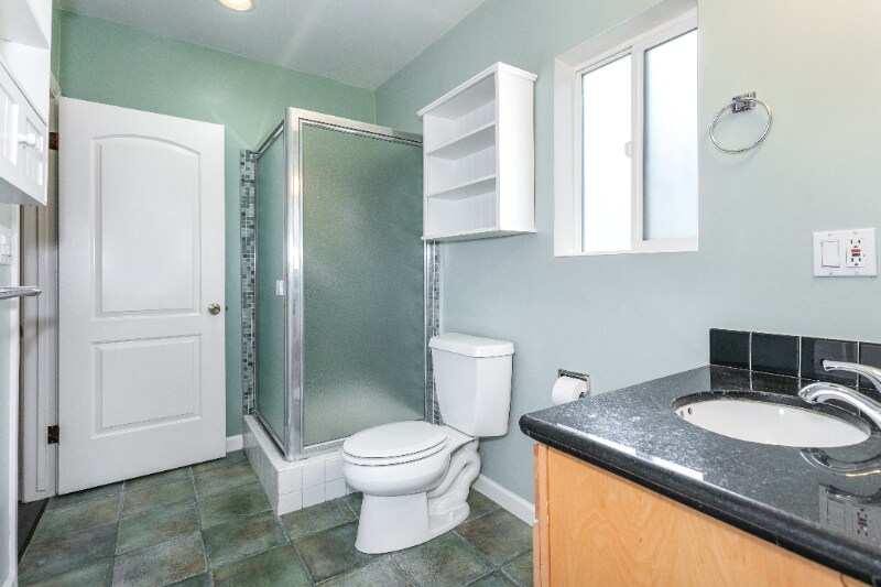 Building Photo - 326 N Naomi St