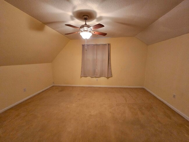 Building Photo - 202 Suffolk Dr